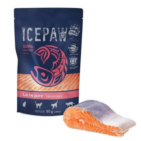 Karma dla kotów ICEPAW Lachs pure z filetami z łososia obok opakowania 85g z logo ICEPAW i grafiką łososia.