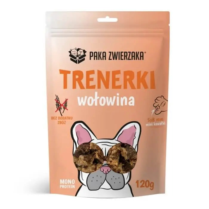 Przysmaki dla psa Trenerki Wołowina 120g od Paka Zwierzaka, ilustracja z buldożkiem i informacjami o składzie bez dodatku zbóż.