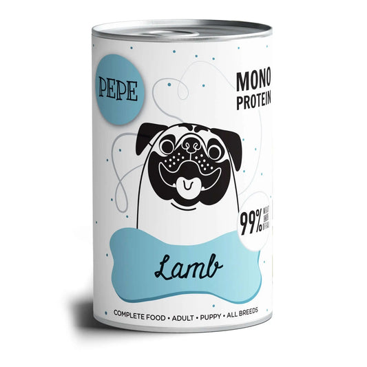Puszka karmy dla psa z jagnięciną, z wesołym rysunkiem psa i napisem 'Lamb'. Marka Pepe, 99% monoprotein. Dla wszystkich ras i wieków.